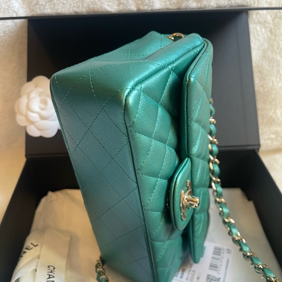 Chanel Mini Rectangular iridescent - Picture 6 of 11